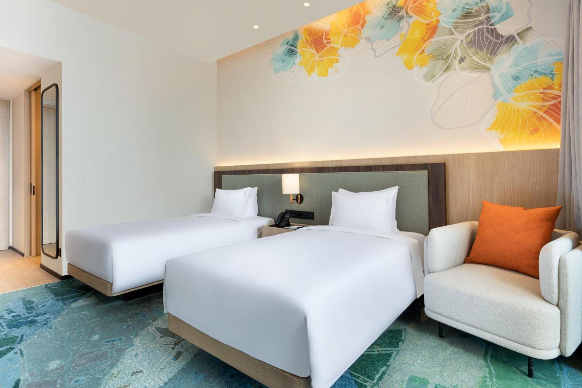 Holiday Inn Lampung Bukit Randu By Ihg Бандар Лампунг Екстериор снимка